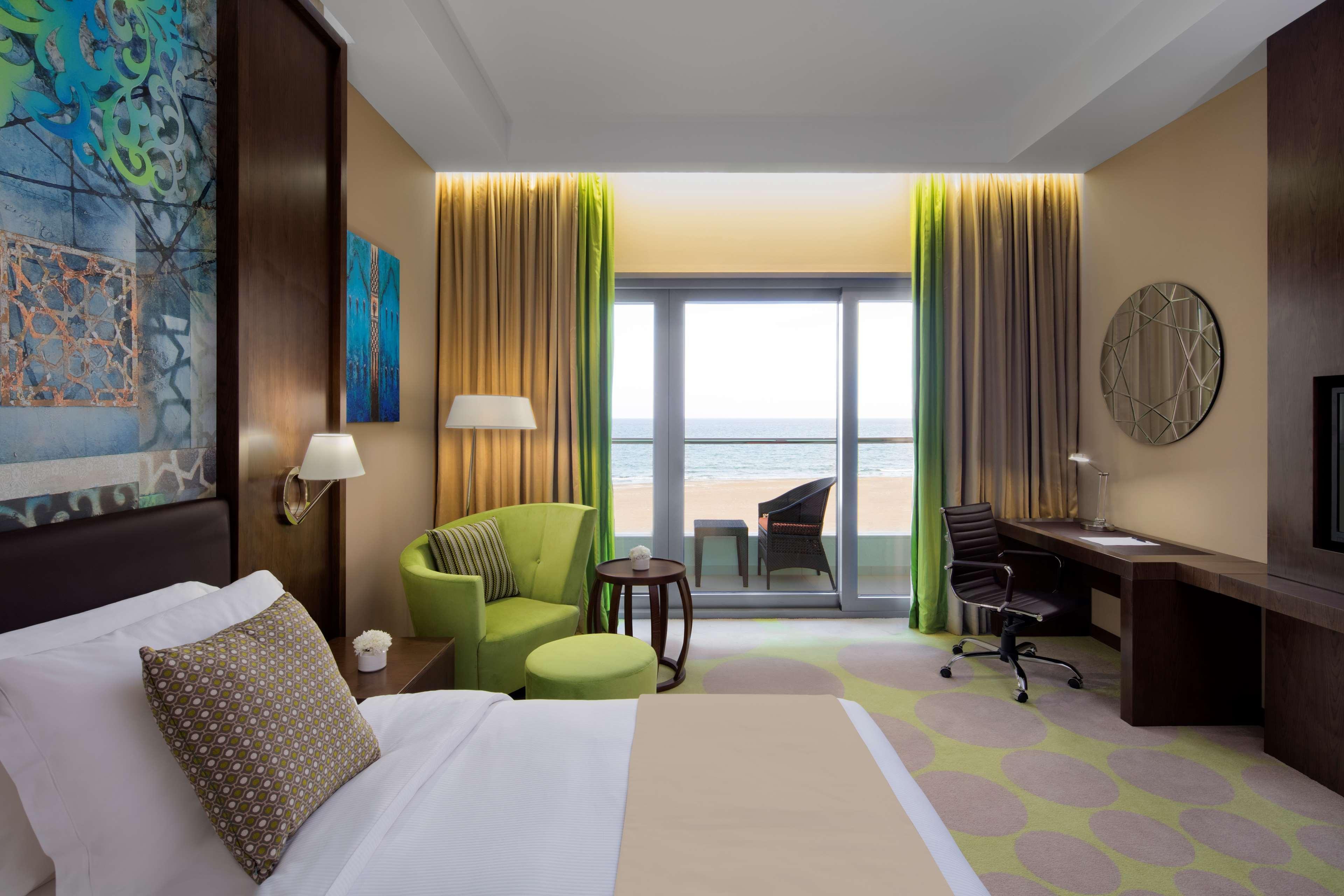 Radisson Blu Hotel & Resort, Sohar Εξωτερικό φωτογραφία Deluxe room