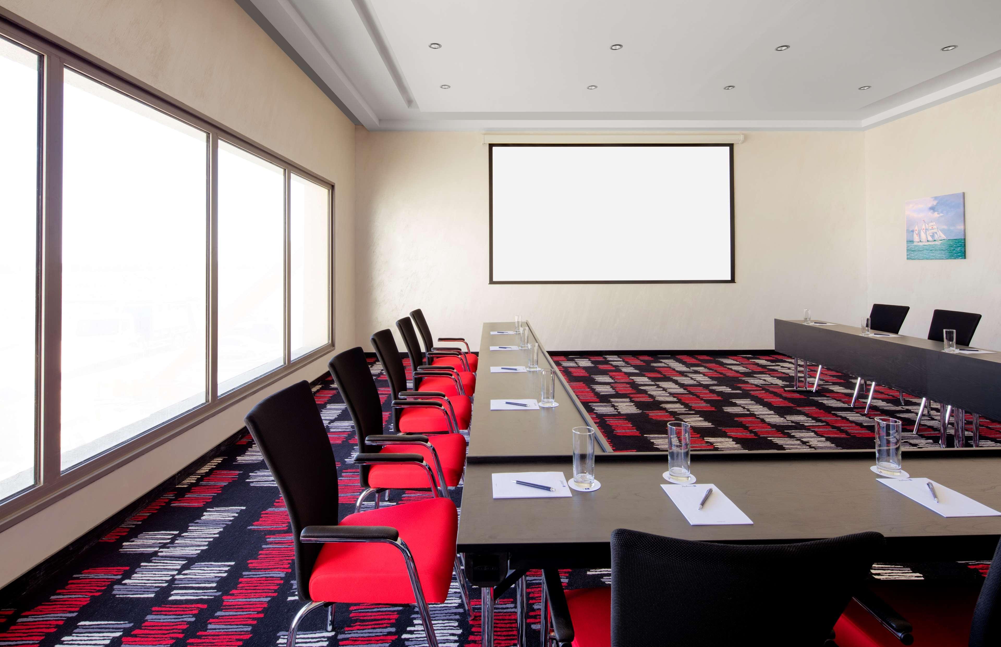 Radisson Blu Hotel & Resort, Sohar Εξωτερικό φωτογραφία Meeting room