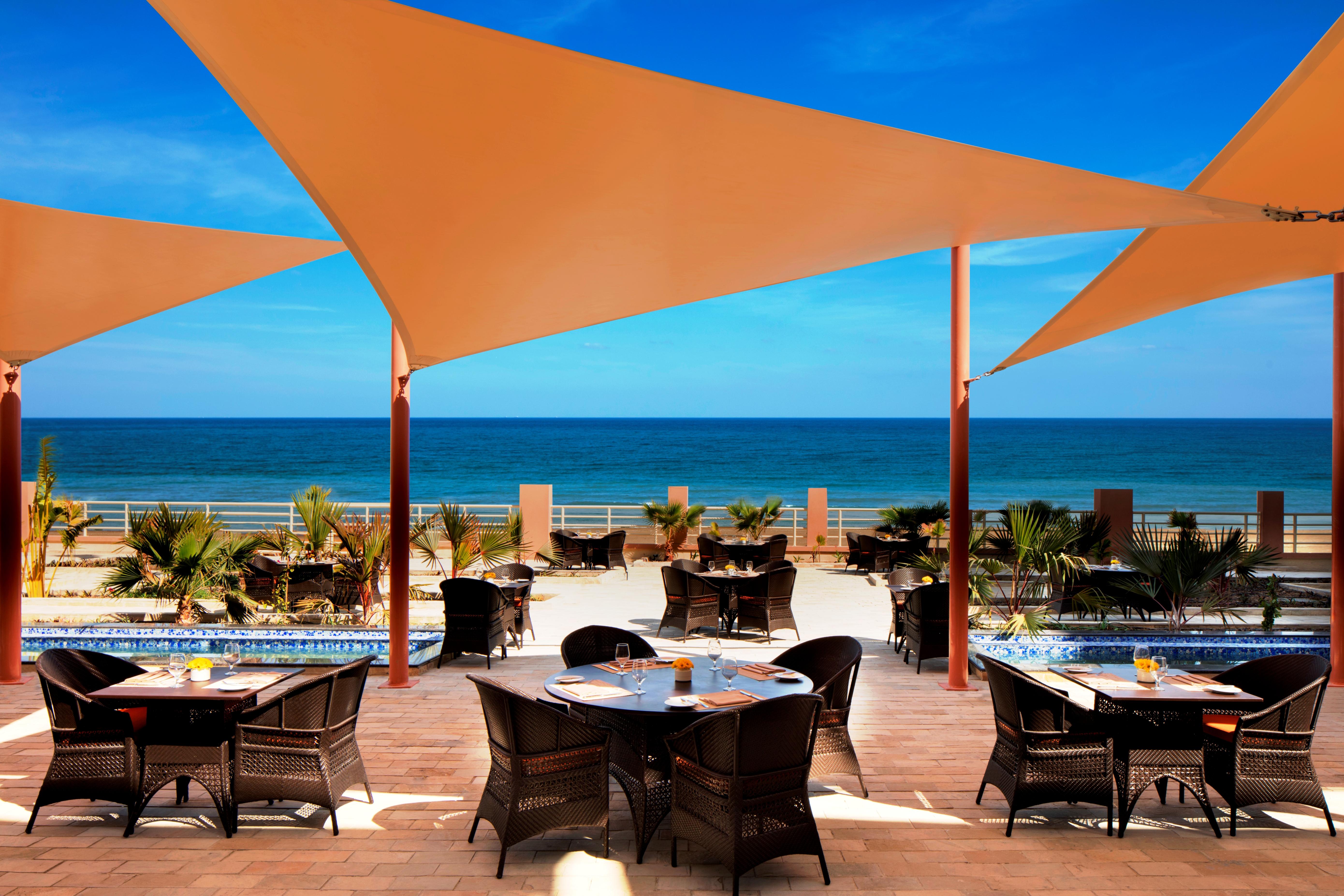 Radisson Blu Hotel & Resort, Sohar Εξωτερικό φωτογραφία The beach at the Sheraton Tel Aviv