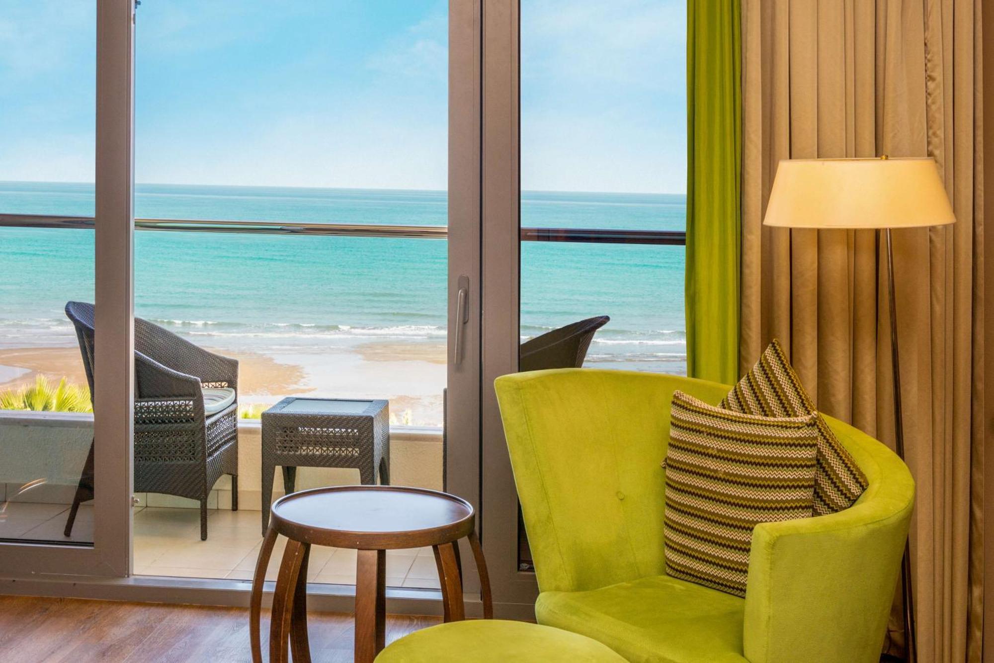 Radisson Blu Hotel & Resort, Sohar Εξωτερικό φωτογραφία Deluxe Ocean View
