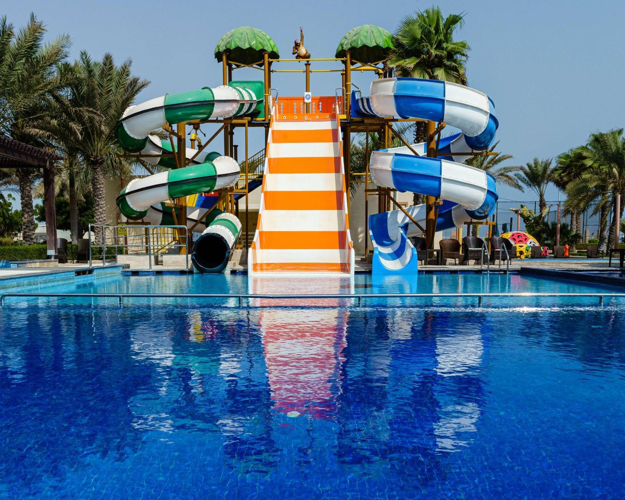 Radisson Blu Hotel & Resort, Sohar Εξωτερικό φωτογραφία Water park in Dubai